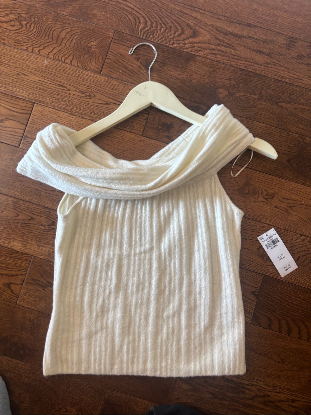 Abercrombie & Fitch Off-the-Shoulder Cream Ribbed Sweater Tank